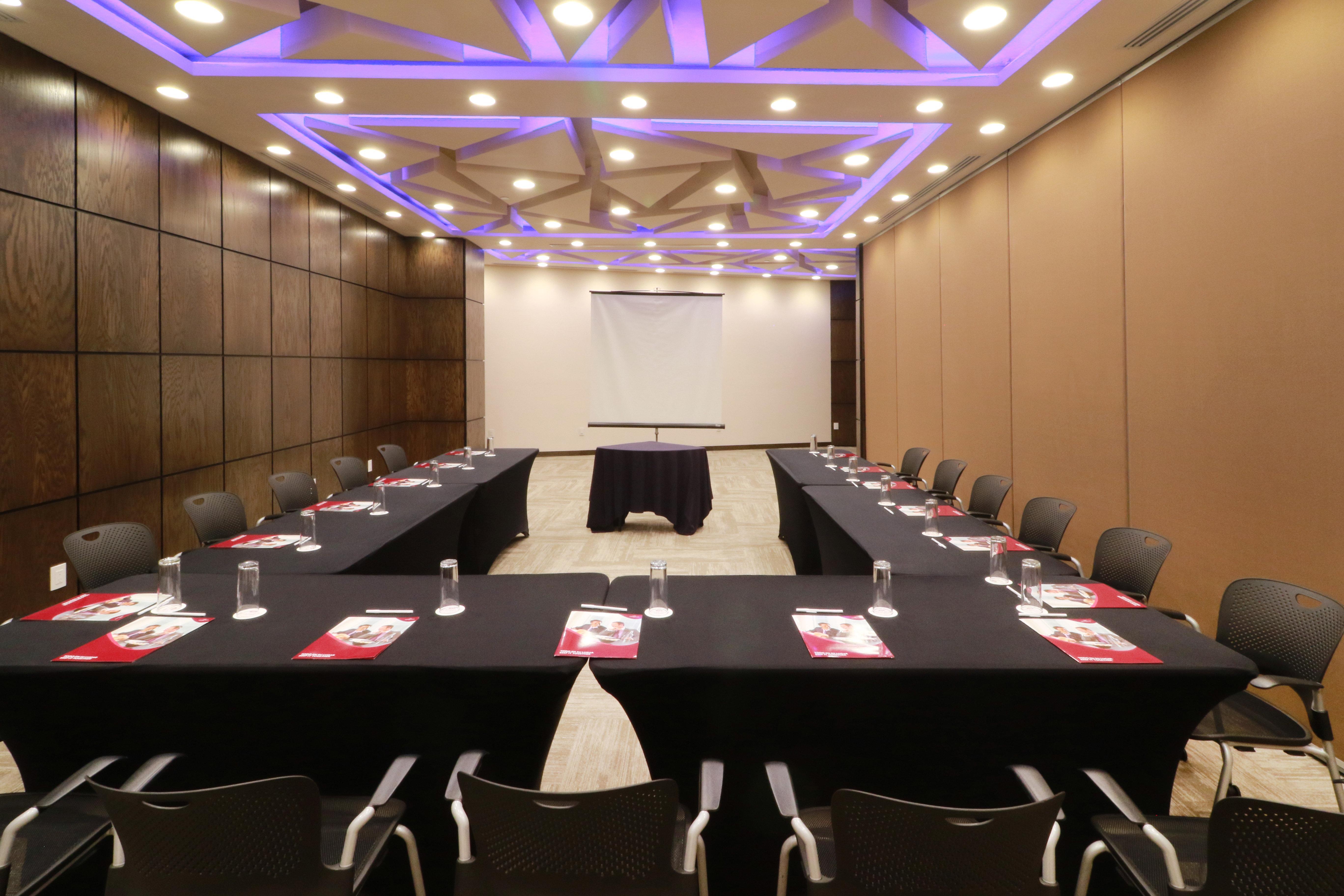 מלון Crowne Plaza Leon By Ihg מראה חיצוני תמונה